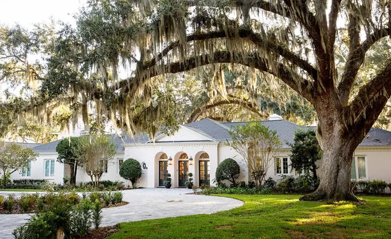 Azaleana Manor